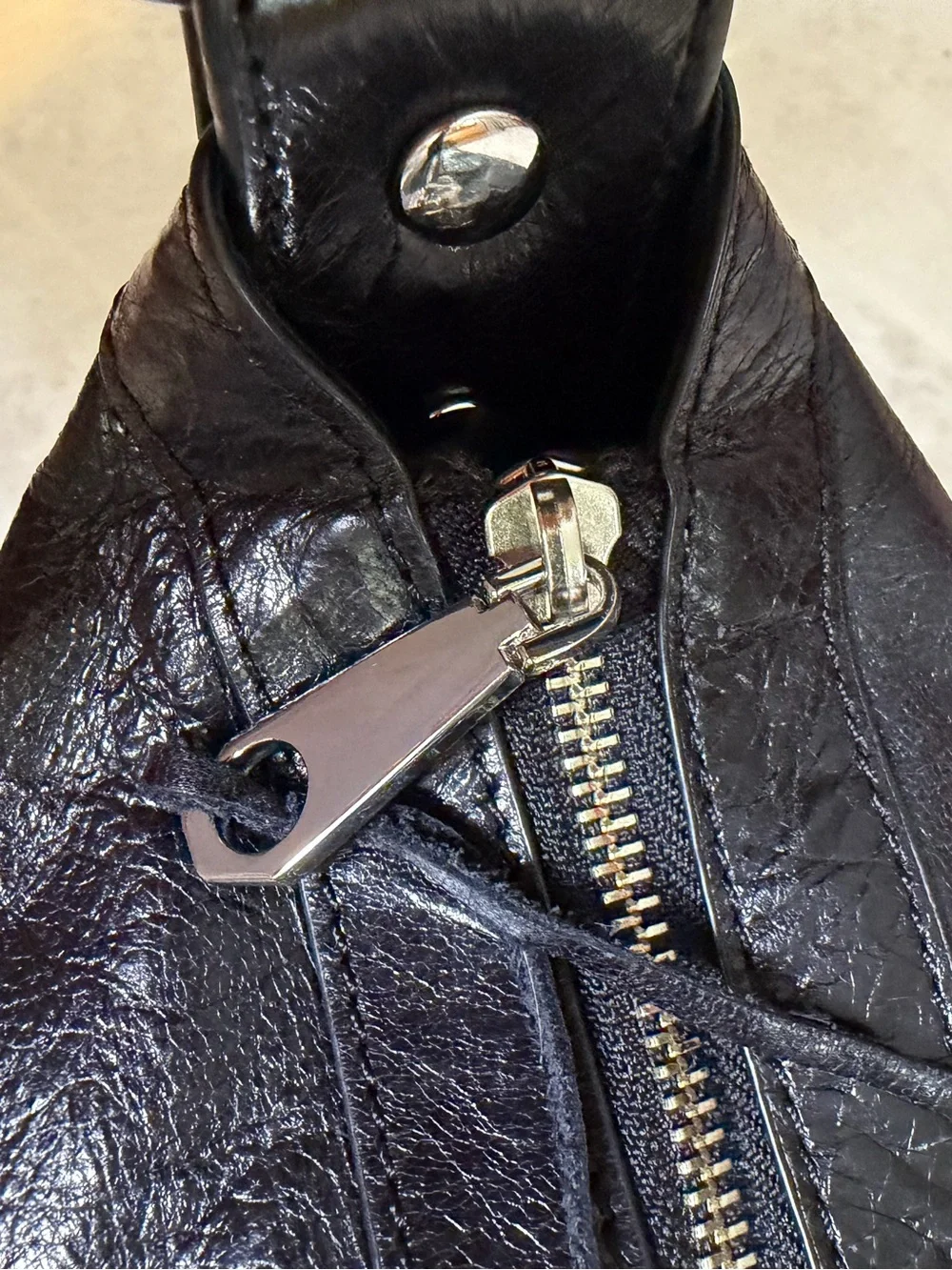 REBECCA MINKOFF Regan Large Leather Hobo Shoulder Bag Adjustable Strap